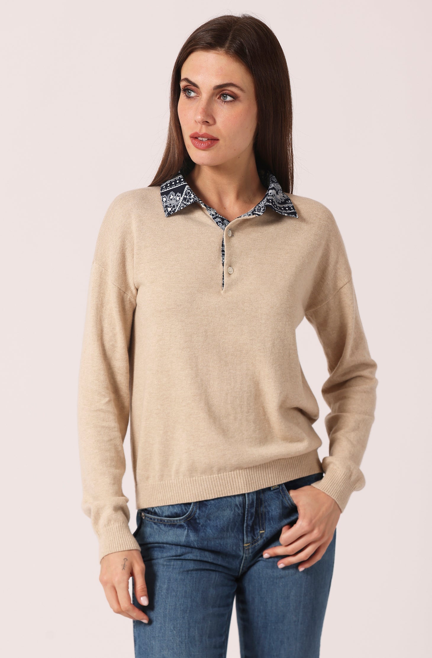 COTTON CASHMERE WOVEN BANDANA COLLAR PULLOVER IN BROWN SUGAR