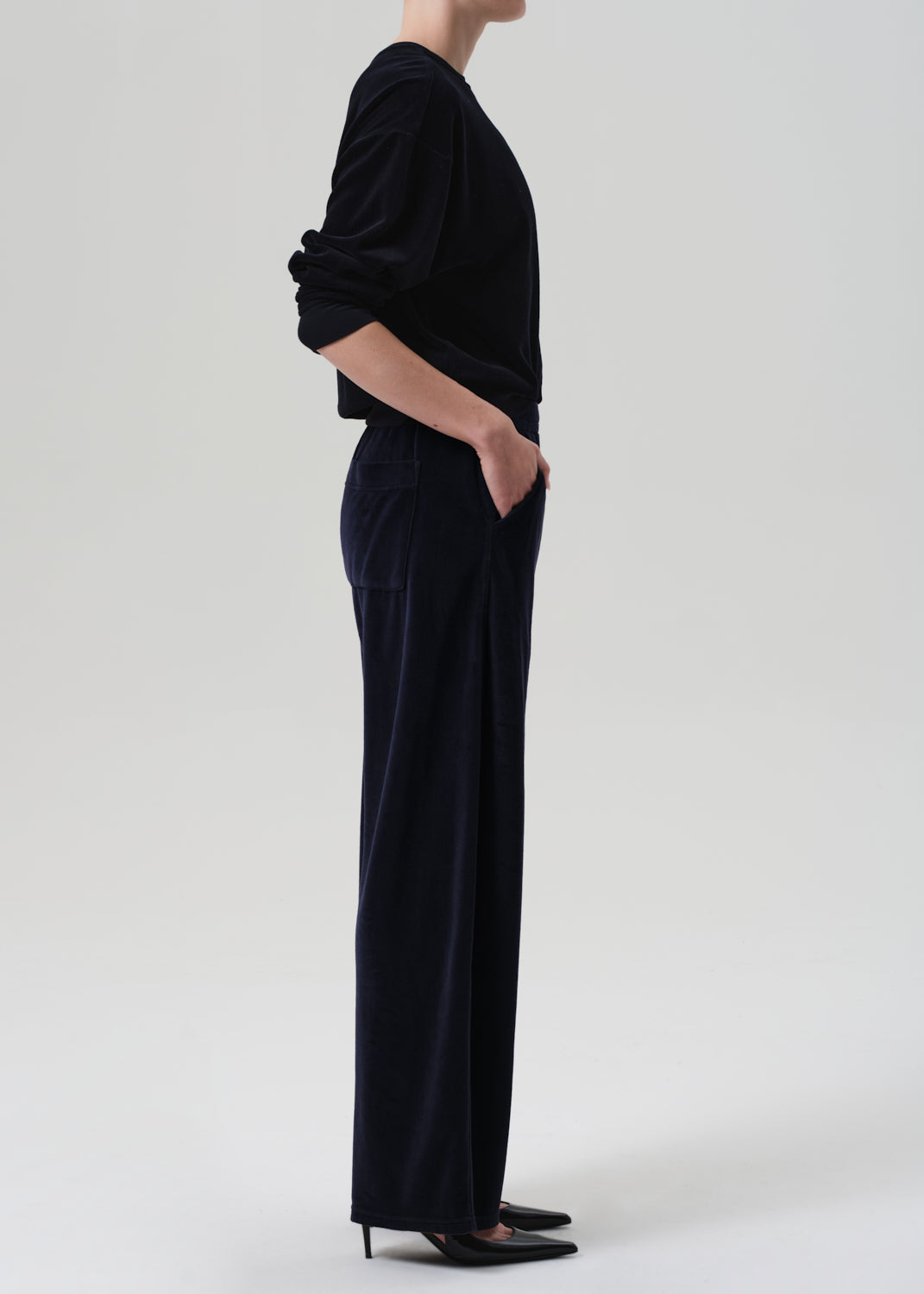 BRYNN DRAWSTRING VELOUR PANT IN NOTTE